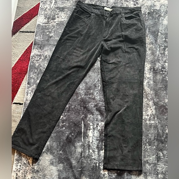 Black pants - Picture 3 of 5